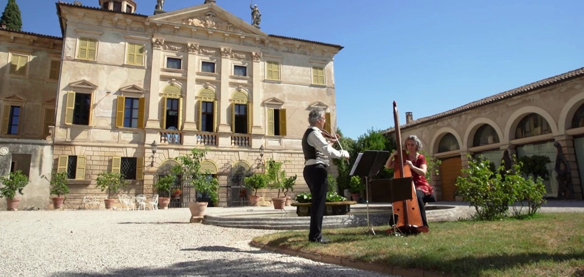 Delighting Daphne - Villa Fraccaroli